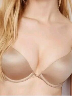 Victoria's Secret Smooth Plunge Bra - Light Nude
